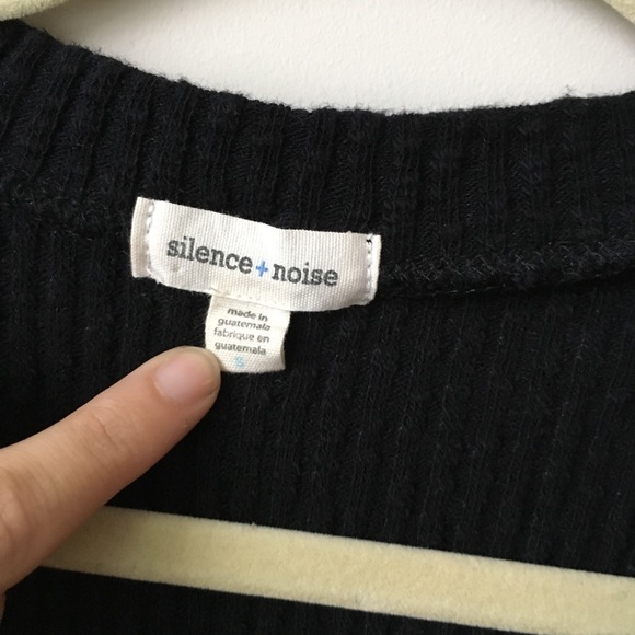 Urban Outfitters Black Tank - Picture 3 of 5